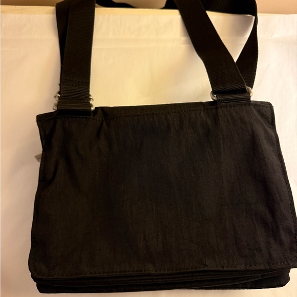Baggallini Black Nylon Crossbody Shoulder Bag Accordion 3 Zip Purse 9.5x7x3 - Picture 4 of 7